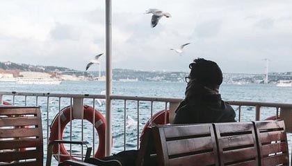 Kaiyun APP-勇士击败凯尔特人，东部决赛中库里贡献关键助攻，勇士vs凯尔特人库里