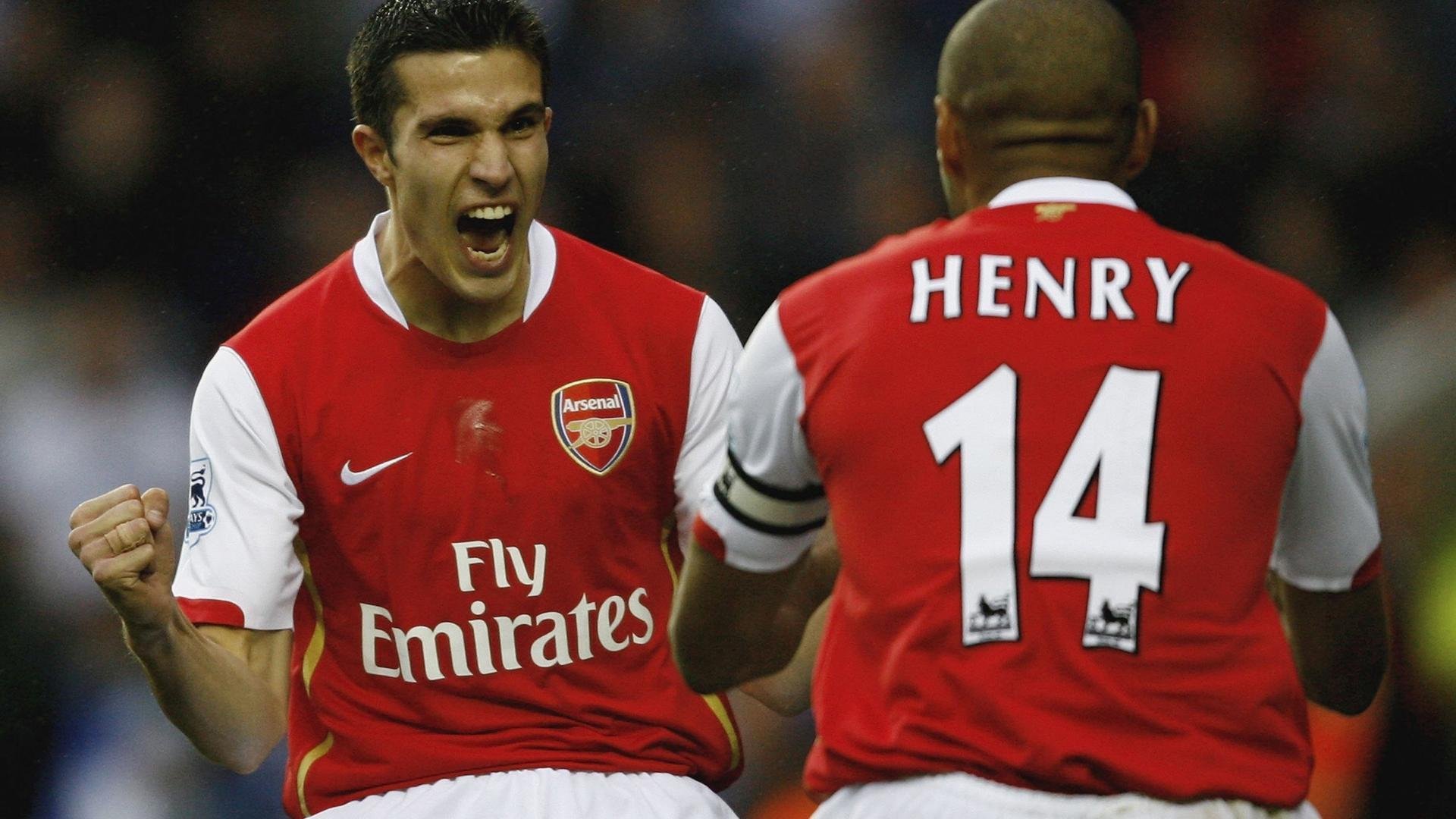 水晶宫主打边路速度形成压制，水晶宫队