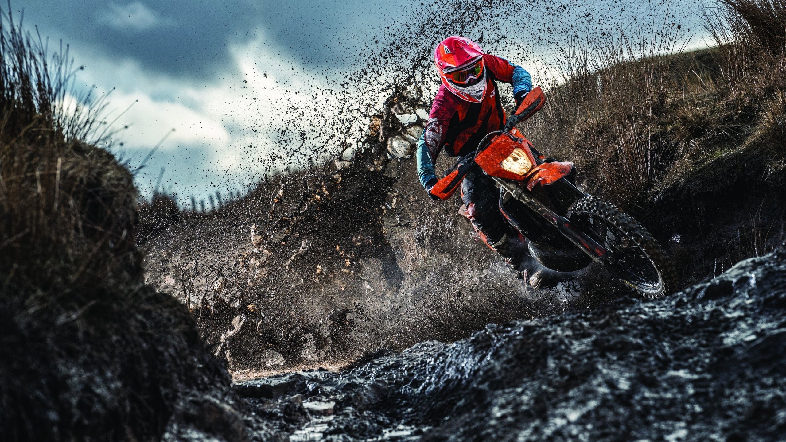 开云体育下载-青少年篮球“青春骄子”公益巡讲走进贵州农村地区，贵州乡村篮球赛